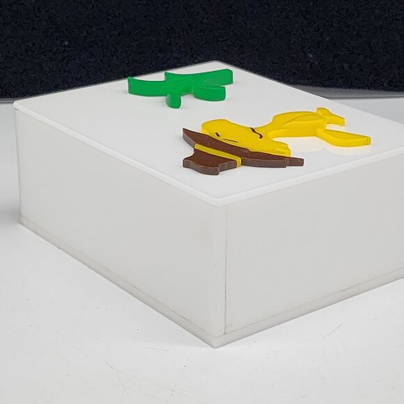 Handmade White Acrylic Trinket Peanuts Woodstock Vintage 4"x5" - Picture 4 of 9